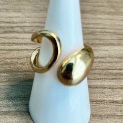 Bold sculptural open band ring