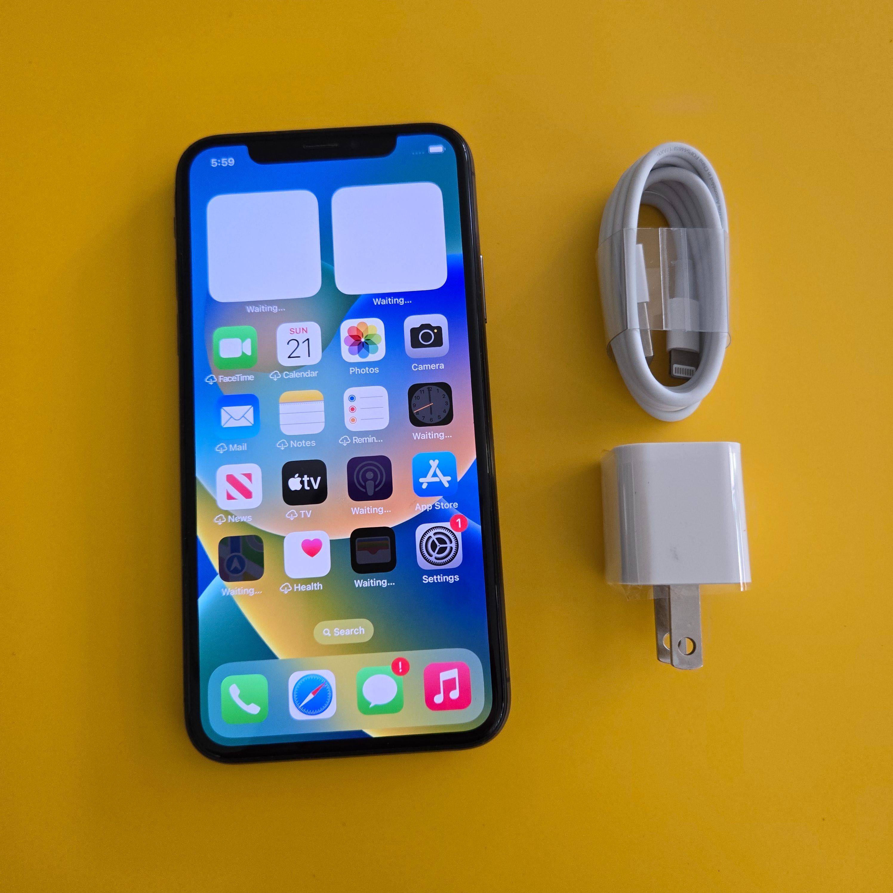 Apple iPhone X 256gb - UNLOCKED - Like New