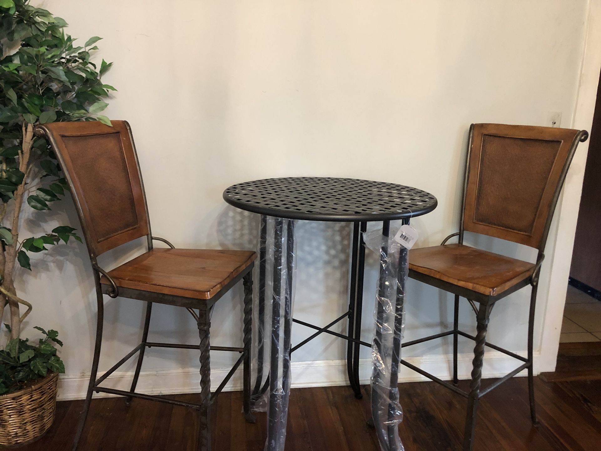 Bar chairs and Hight table