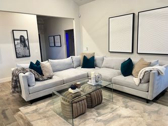 Jonathan Louis Pia 3-Piece Sectional -