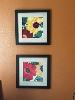 2 floarl prints