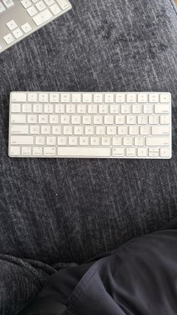 Apple Magic Keyboard 2