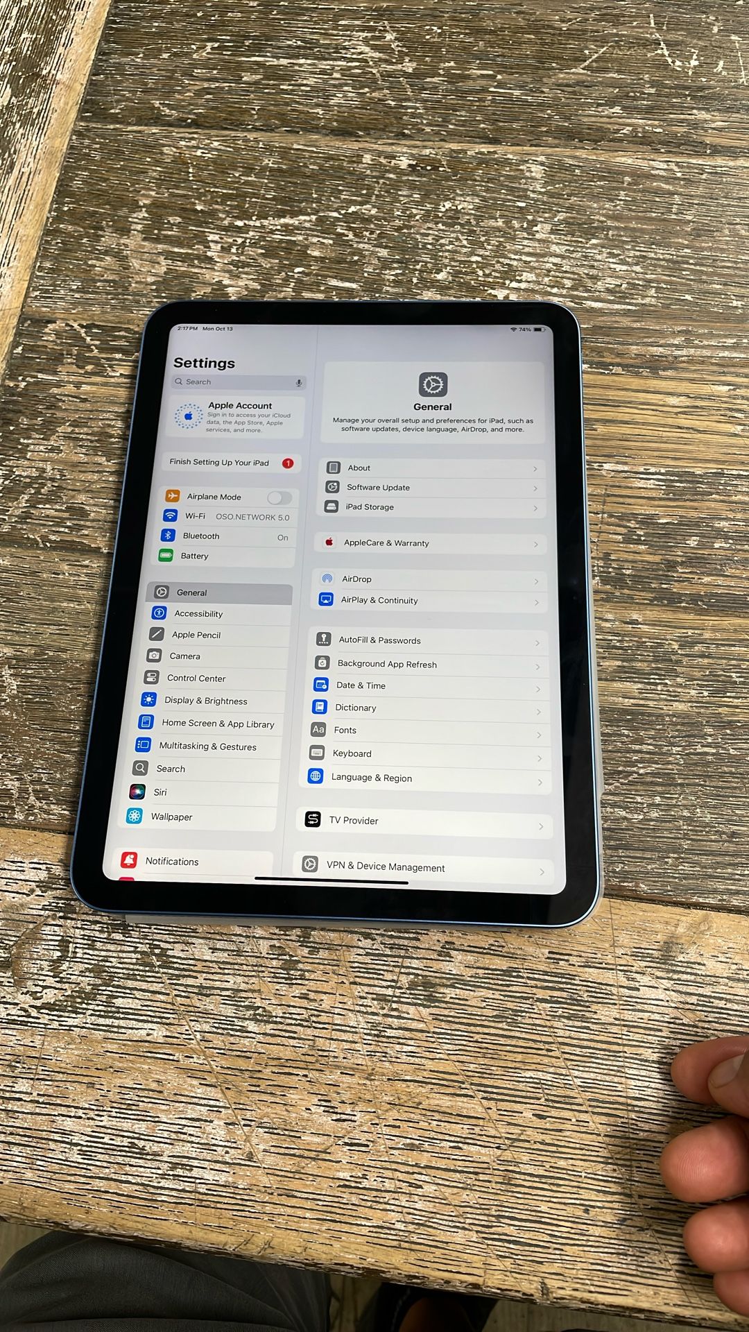 iPad A16 128gb Great Condition $280 Firm 