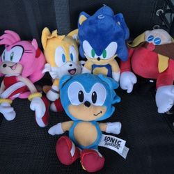 Sonic The Hedgehog Plush Bundle 