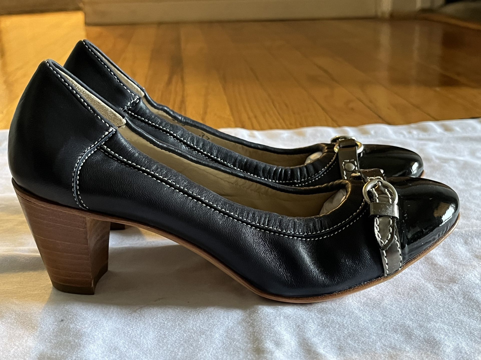 Attilio Giusti Leombruni Belt Leather Pump NWOB SZ 37(6.5)