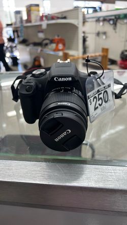 Canon EOS Rebel T7 Camera