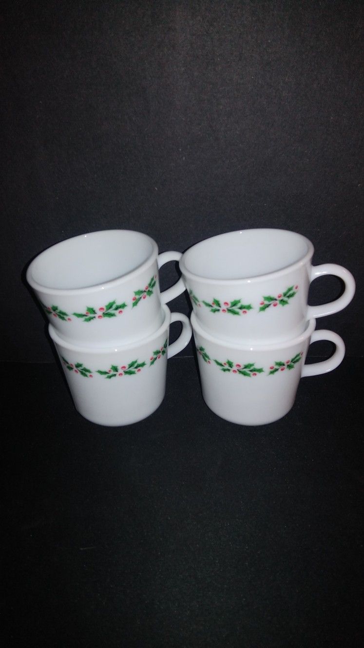 Corning Holly Cups
