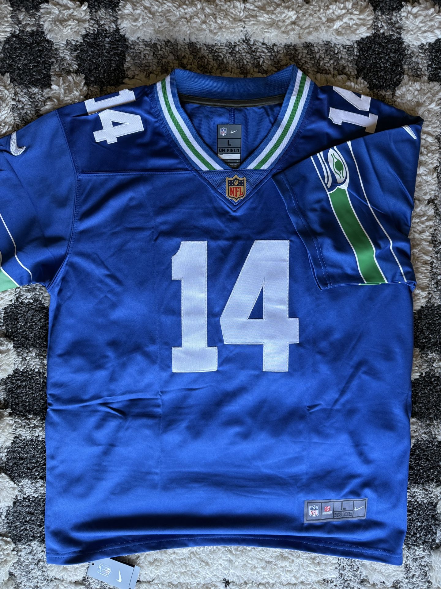 Sam Darnold - Large Jersey - Seattle Seahawks