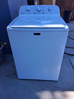 Maytag large washer like new