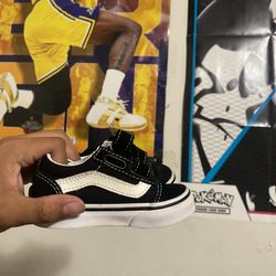 Toddler Mini Vans Size 4.5