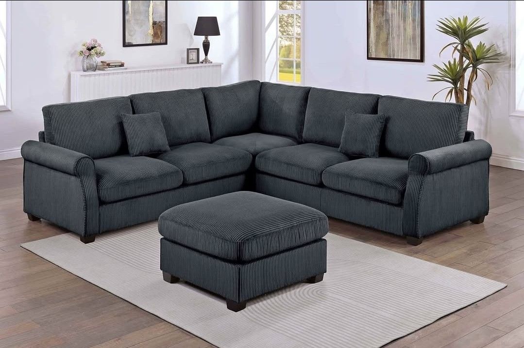 BRAND NEW 4PCS SECTIONAL SOFA SET WITH OTTOMAN AND ACCENT PILLOW INCLUDED $549