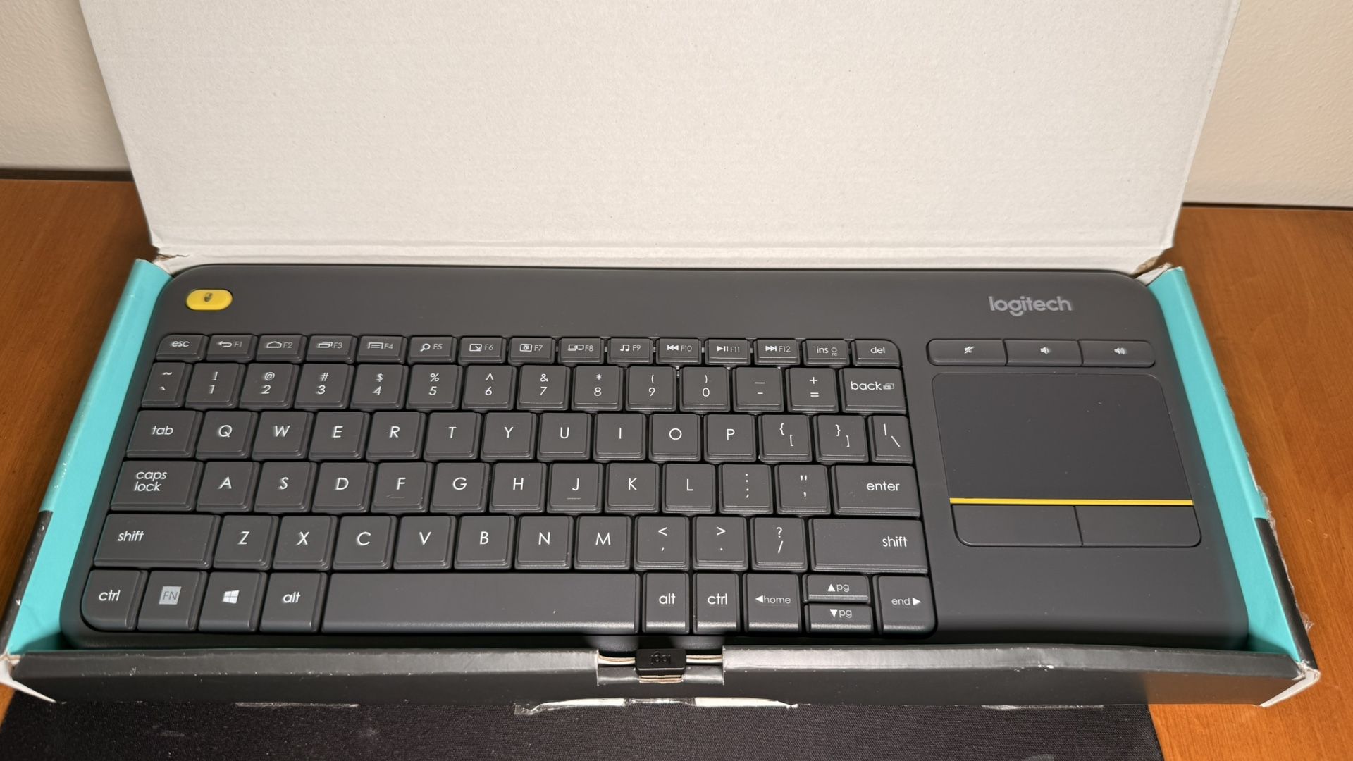Logitech K400 Plus Wireless Touch TV Keyboard With Easy Media Control and Built-in Touchpad, HTPC Ke