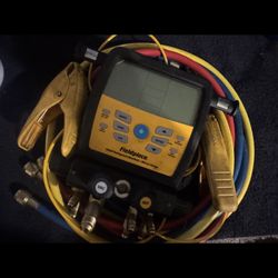 Digital Manifolds | AC Manifold Gauges | HVAC Refrigerant