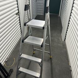 Gorilla Ladder 