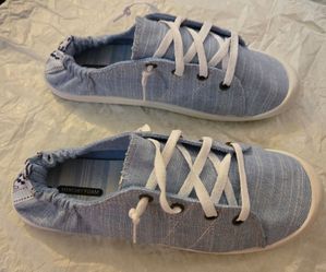 XX , New, Women's size 8  Time & Tru sneakers