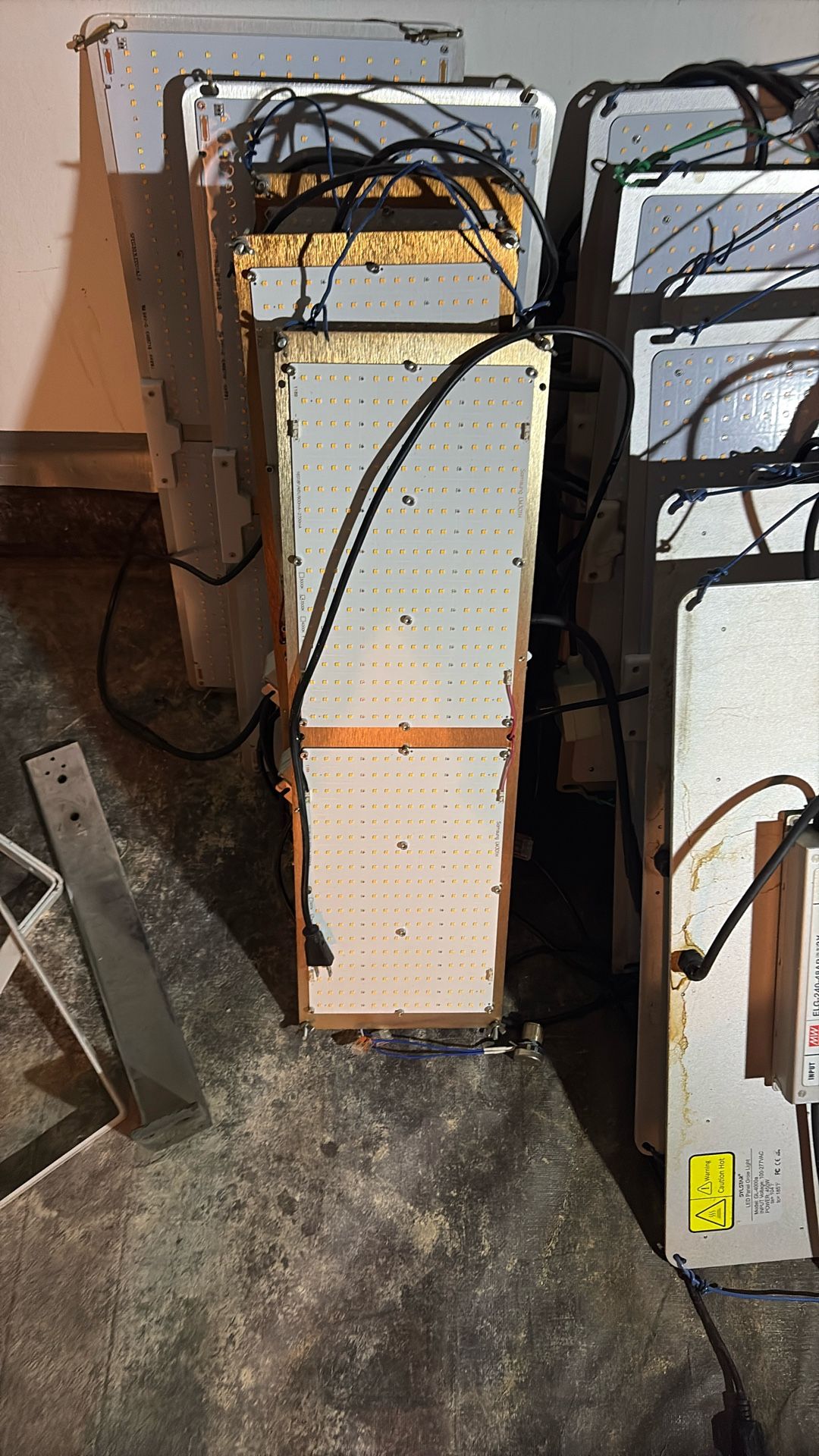 LED Grow Lights 220w 120v Dimmer