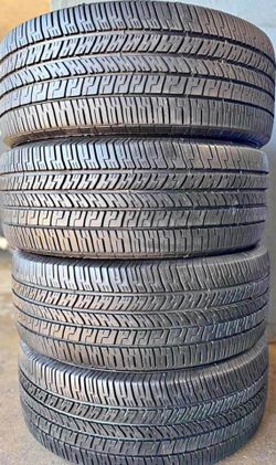 245/55/18 Goodyear 📍📍 Vendo un set de llantas con 80% de vida las 4 📍🌟