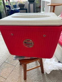 Marlboro cooler