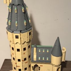 LEGO Harry Potter Hogwarts Castle: The Main Tower