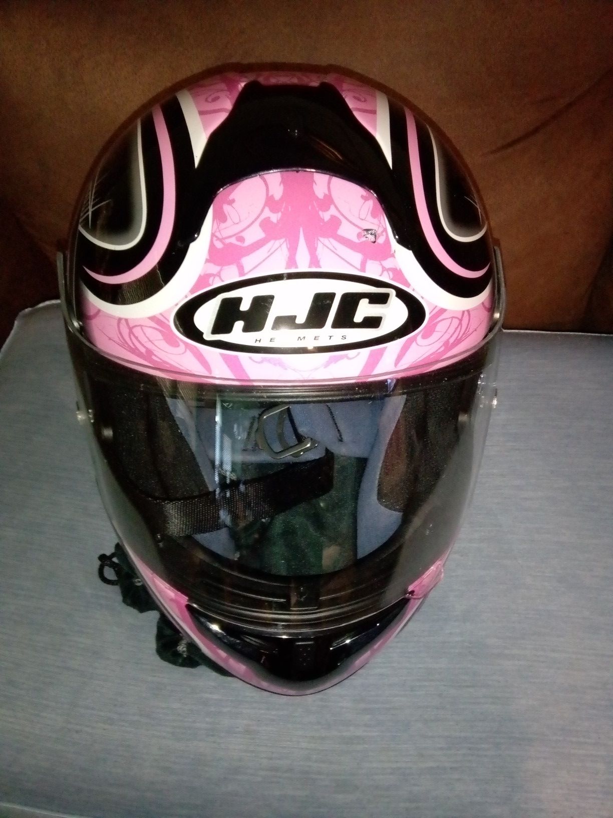 HJC hellion CL-16 motorcycle or dirt bike helmet. Pink and black