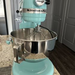 5 quart KitchenAid Bowl Lift Stand Mixer