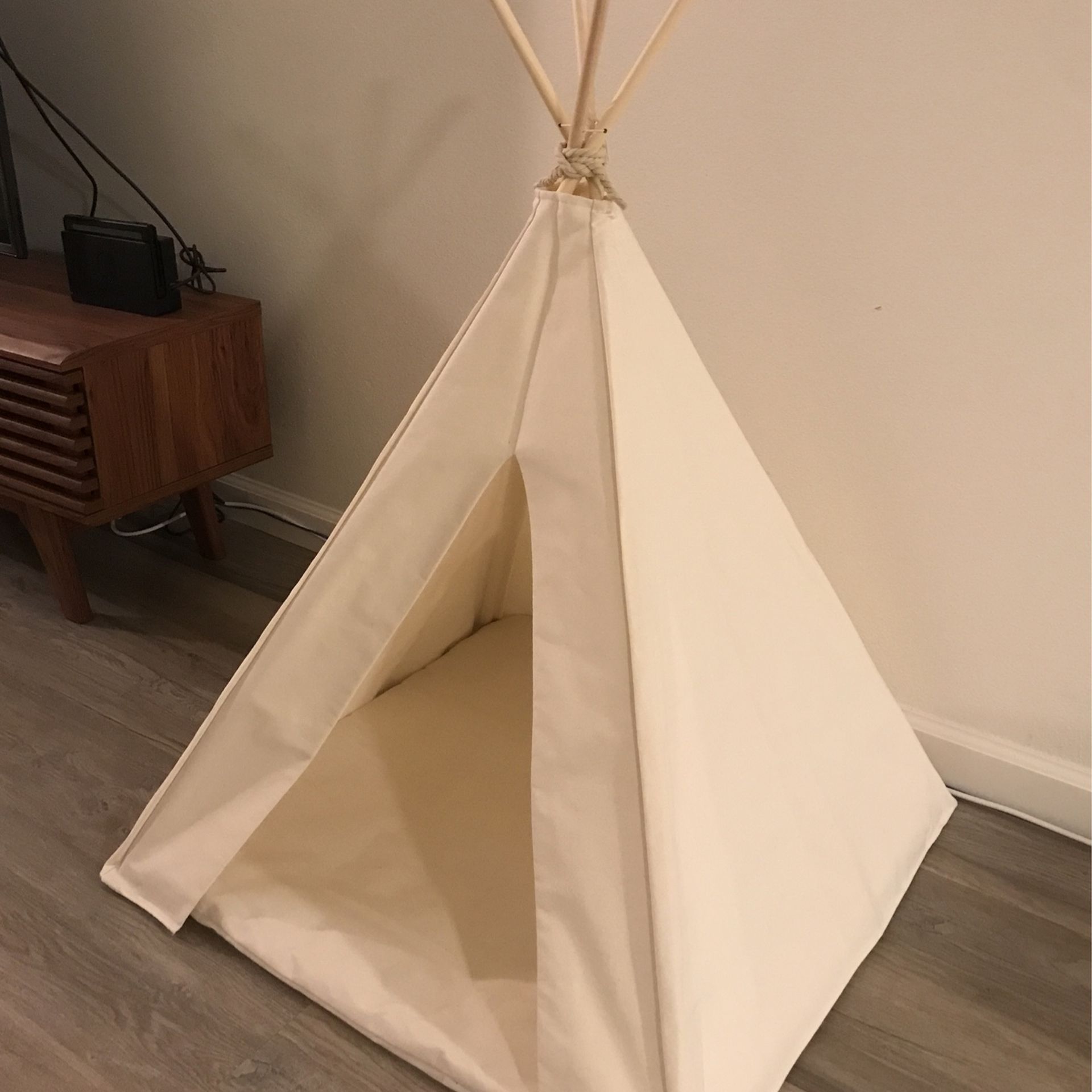 Dog Tent Bed - New
