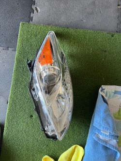 2012 - 2015 Prius “FRONT LEFT ONLY” head lamp assembly