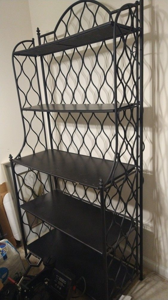 Beautiful Black Metal Baker’s Rack / Display Shelf
