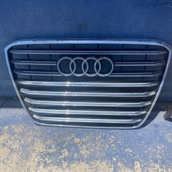 Audi Q7 Grill
