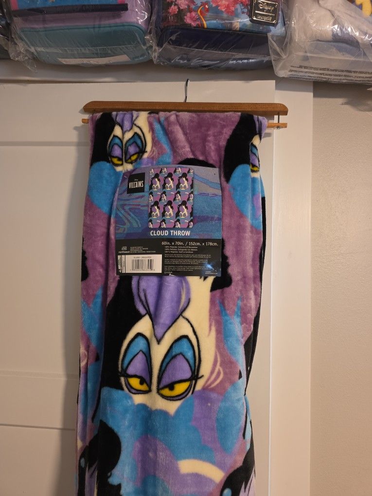 DISNEY VILLAINS CLOUD THROW NEW