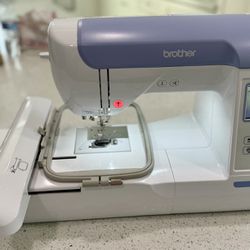 Brother PE800 Embroidery Machine + 5”x7” Hoop
