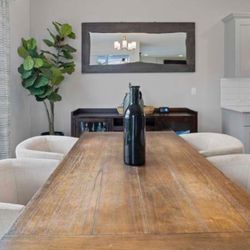 Dining table with four barrel chairs