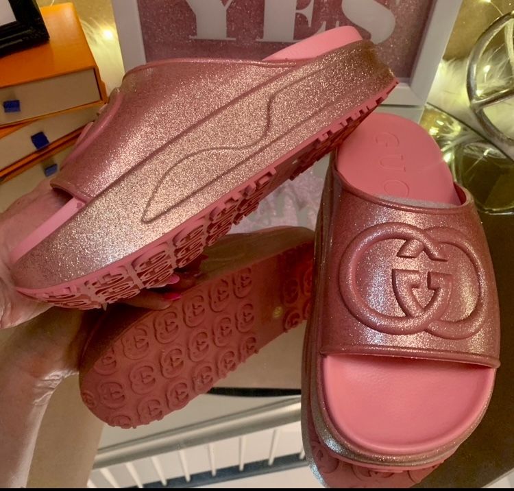 Size 7 Slides GG Slides