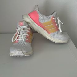 Adidas Ultra Boost Size 4.5