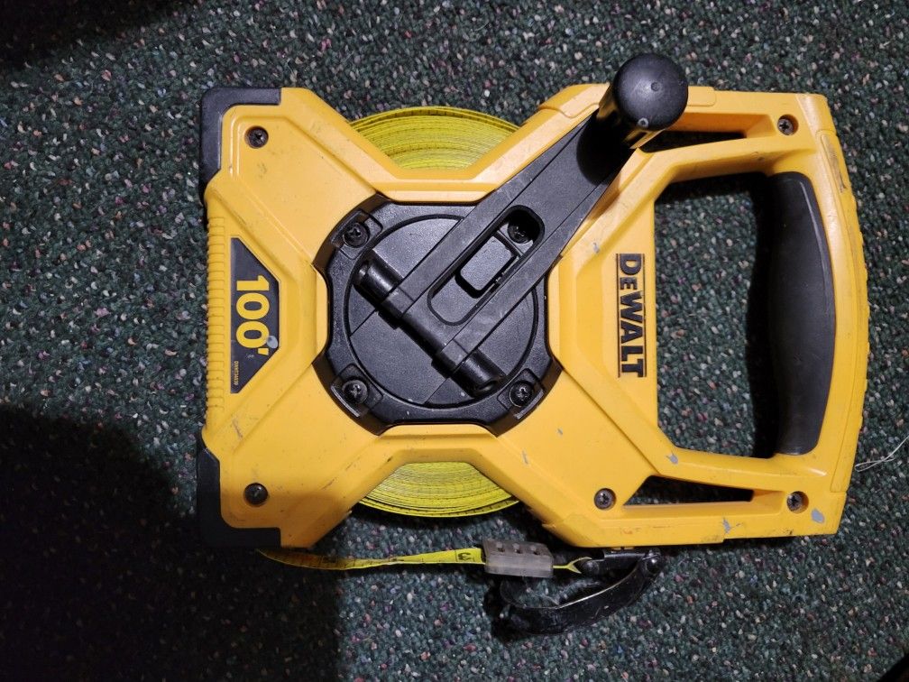 Dewalt 100' Measuring Reel