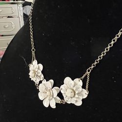  Vintage Carved 3 White Flowers  Necklace 