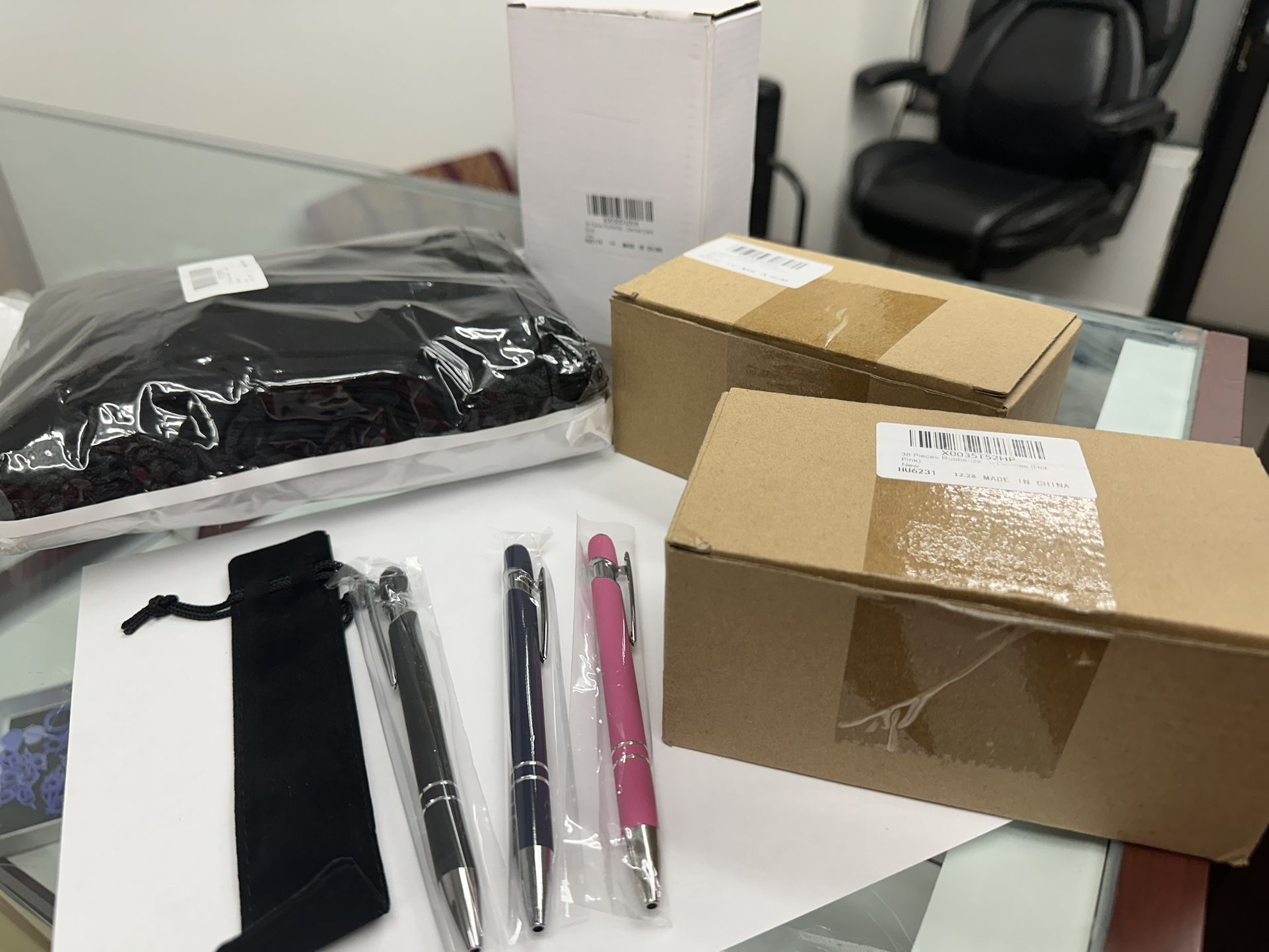 Pens With Black velvet Pouch