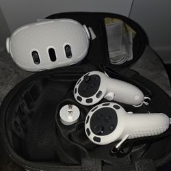 Meta Quest 3 VR Headset