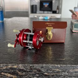 4 Screw Abu Ambassadeur With Original Case, Oil And Replacement Parts