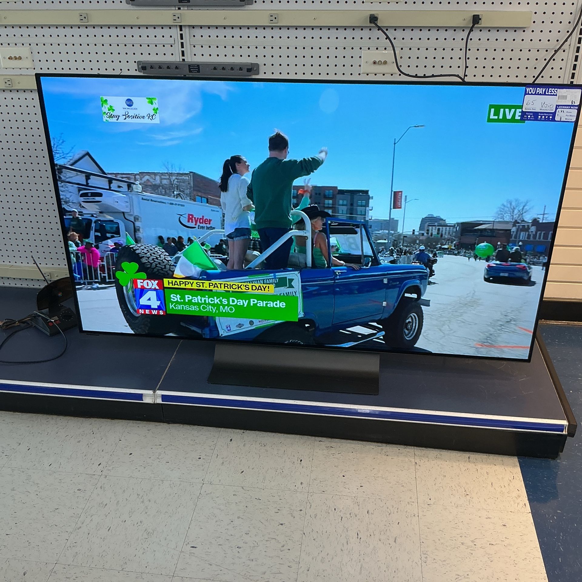65” Smart TV 