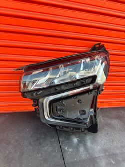 2021-2024 CHEVROLET TAHOE SUBURBAN RIGHT  PASSENGER SIDE LED HEADLIGHT OEM