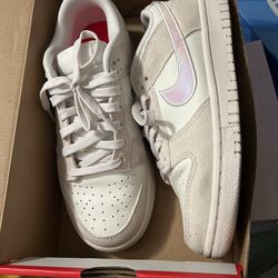 Nike dunk low size 6'5