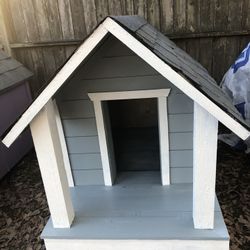 Custom Dog 🐕 House 🏡