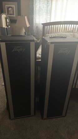 Peavy large speakers