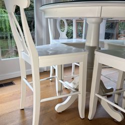 Table kitchen