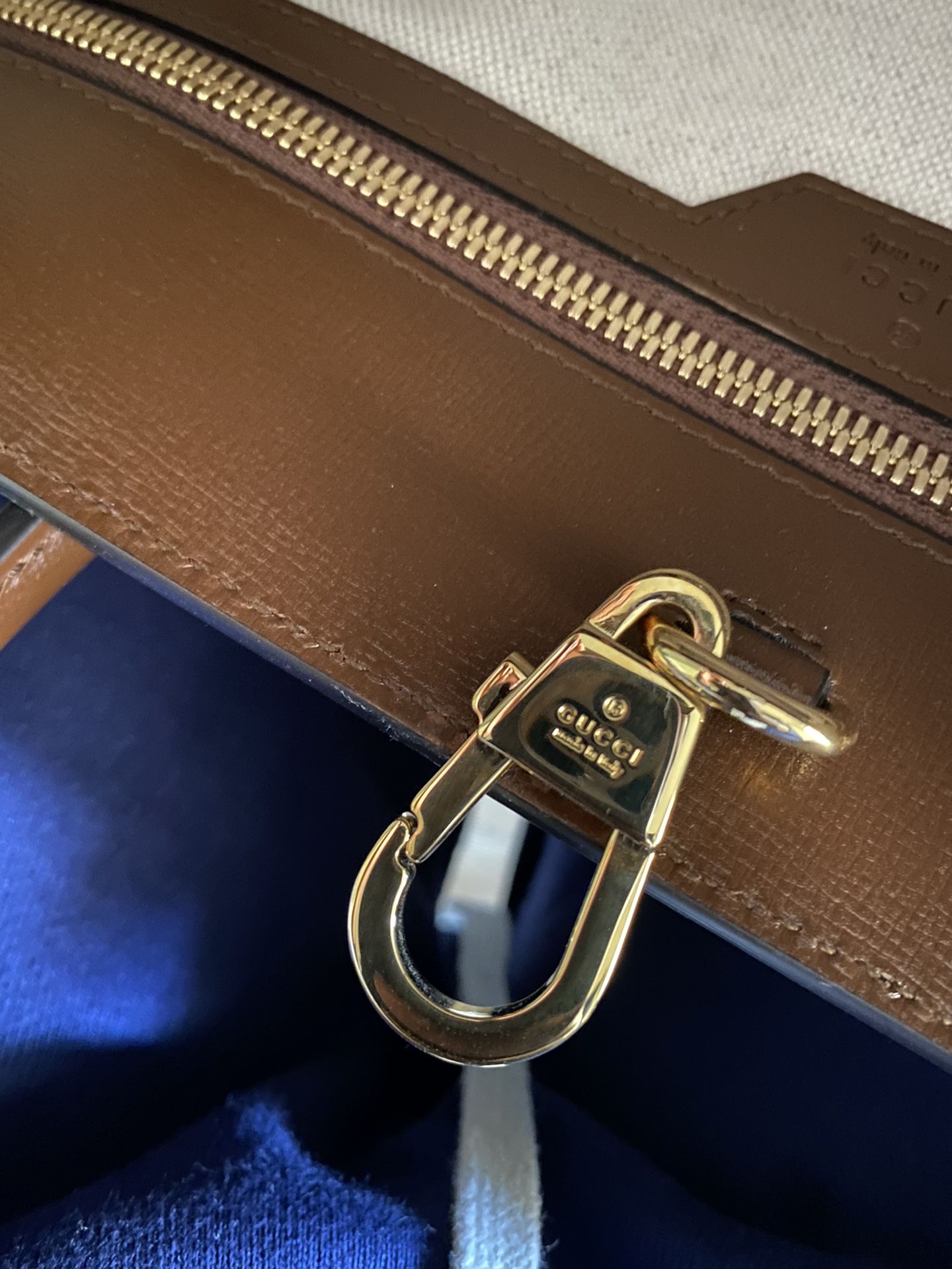 Gucci Bag Medium tote with Interlocking G