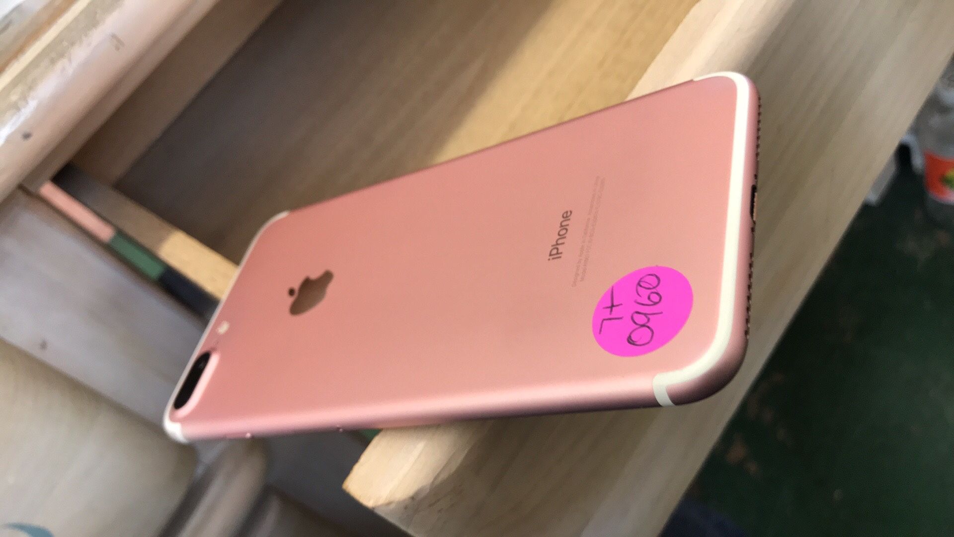 Apple iPhone 7 Plus GSM Smartphone Factory Unlocked - 32 GB, Jet