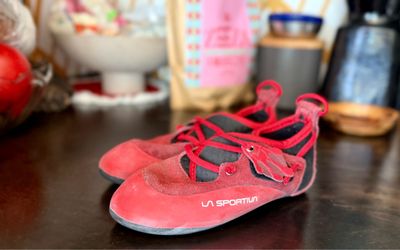 La Sportiva kids climbing shoe