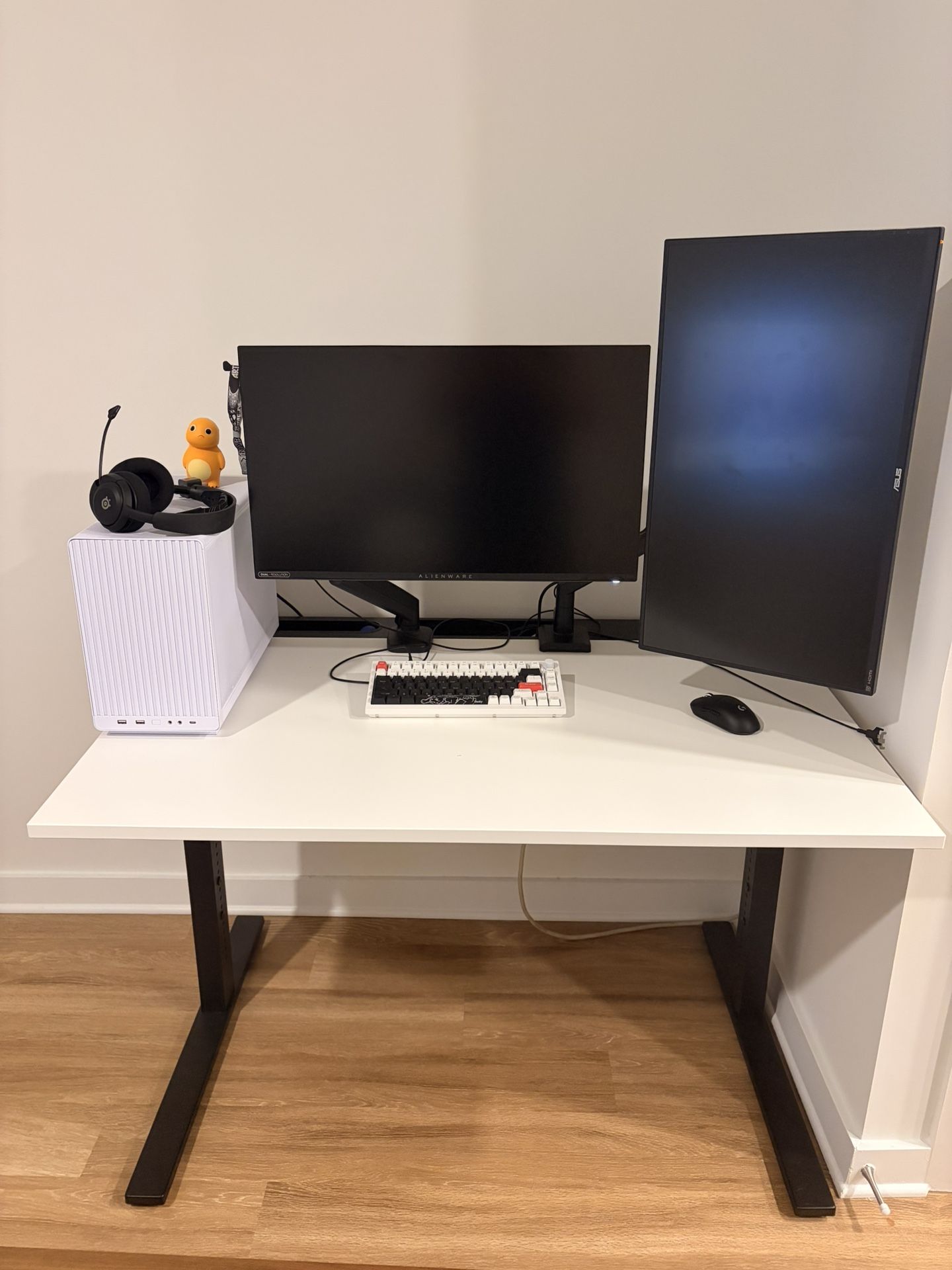 IKEA Office Desk (barely Used Like New)