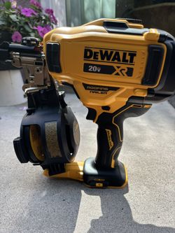 Dewalt 15° Roofing Nailer
